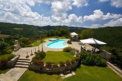 Splendida villa con piscina ad Apecchio