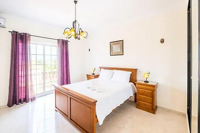 Villa in Carvoeiro mit Pool und Grill