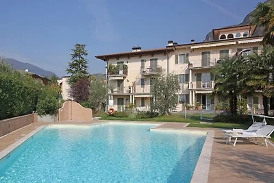 Vakantieappartement in Salò met zwembad