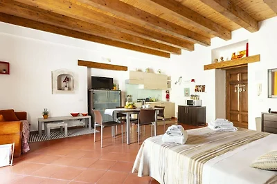 Salomone Apartment 3