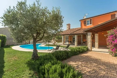 Villa in Kastelir with Swimming Pool