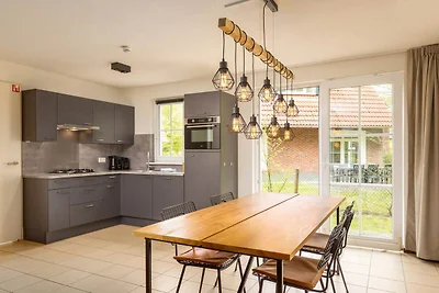 Neu gestaltetes Ferienhaus in einem Ferienpar...
