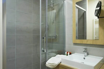 Wohnung in L'Éclose mit Bergblick