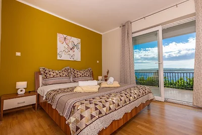 Wohnung in Dramalj mit Schwimmbad