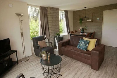 Stimmungsvoller Bungalow mit Spülmaschine, in...
