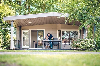 Voll möblierte Unterkunft mit Terrasse