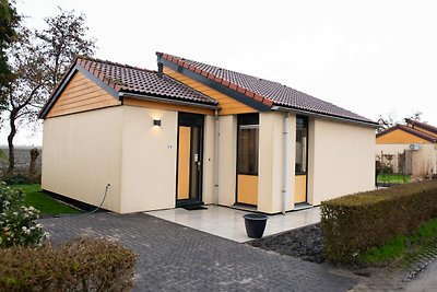 Wellness-Bungalow mit Whirlpool und Sauna