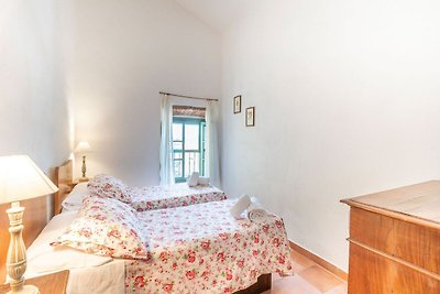 Schöne Wohnung in Collesalvetti mit Garten
