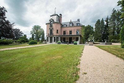 Luxuriöses Schloss mit Whirlpool in der...