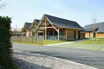 Ferienhaus mit Garten in Meeresnähe