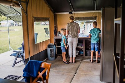 Fijne safaritent op een vakantiepark