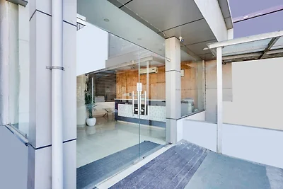 Super Townhouse Oak Silver City Chowk