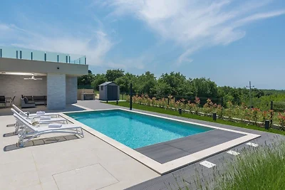 Wunderschöne Villa mit Pool und Wellness