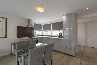 Bungalow in Sint Maartenszee am Strand