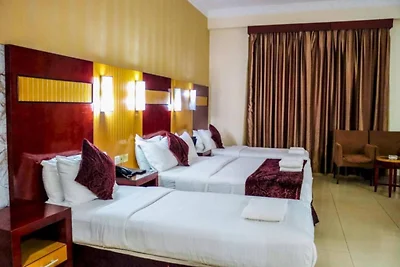Vierbettzimmer Phoenix Hotel