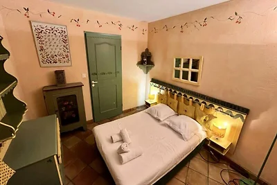 Appartement met Zeezicht en Zwembad