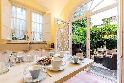 Geräumiges Apartment mit privatem Garten