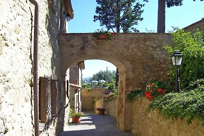 Wohnung in Volterra mit Garten