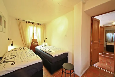 Moderna casa vacanze con piscina a Souillac