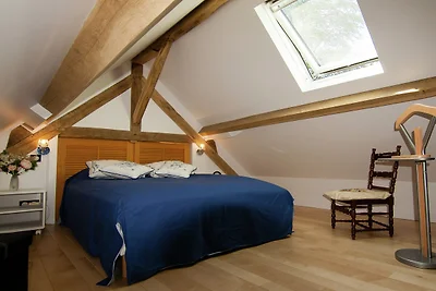 Chalet in malerischem mittelalterlichem Dorf