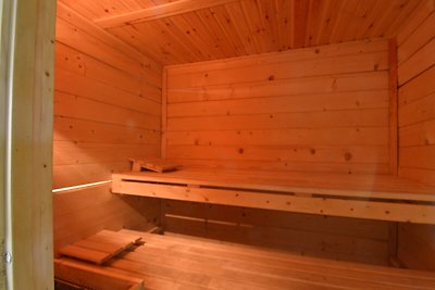 Charmantes Ferienhaus in Houffalize mit Sauna