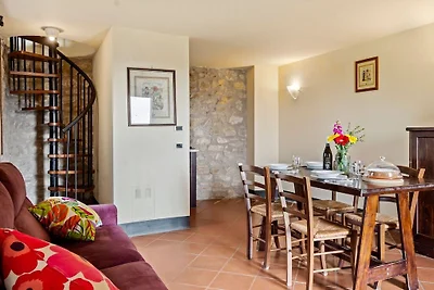 Cottage caratteristico a Magione con piscina
