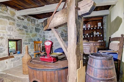 Piccolo cottage con idraulico del XVII secolo