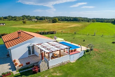 Ferienhaus in Barban mit Schwimmbecken
