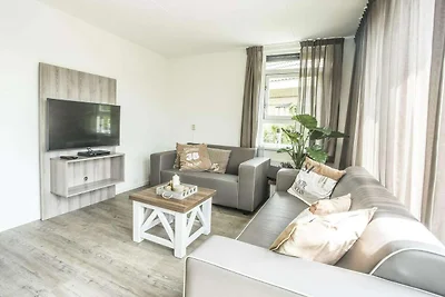Comfortabele watervilla met eigen...