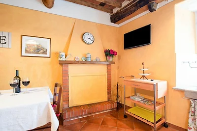 Casa vacanze in stile rustico a Lucca, con gi...
