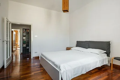 Apartment in Bologna with Balcony