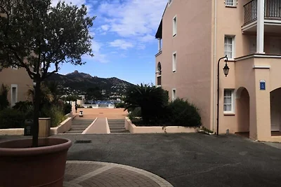 Wohnung in Agay mit Meerblick & Pools