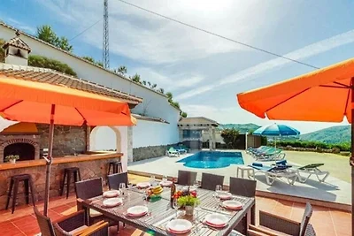 Geräumige Villa mit privatem Pool