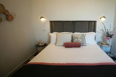 Apartment 1940 Luxury Accommodations