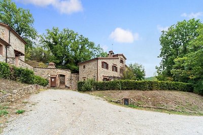 Attraktives Ferienhaus in Ficulle mit Sauna