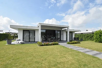 Moderne Villa mit Garten in Harderwijk