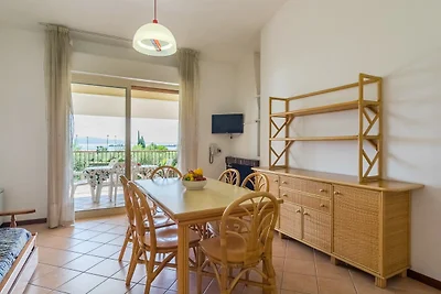 Villa moderna con piscina a Manerba del Garda