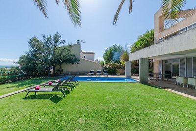 Port Nou - Villa Con Piscina Privada En Cala...