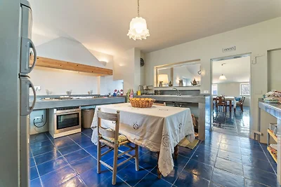 Aangenaam appartement in Pittari bij een bos