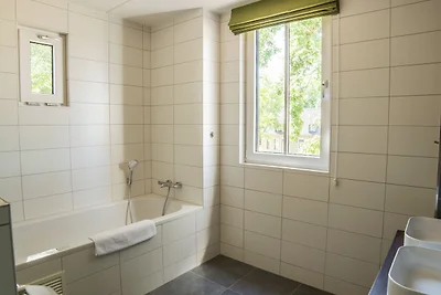 Villa con vasca da bagno, a 4 km da...