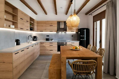 Luxuriöses Ferienhaus in Nea Magnisia