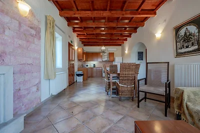 Villa ad Agia Triada con vista sulle montagne