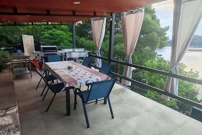 Green House - Two-Bedroom Apartment with Terr...