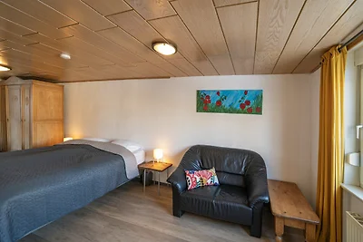 Haus Ruhrquelle Terrasse und Garage bei...