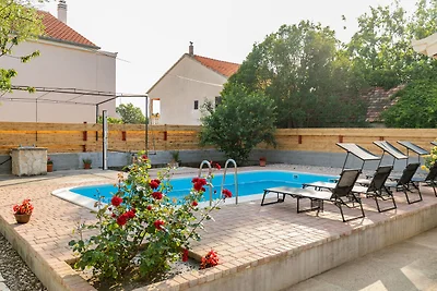 Casa vacanze di lusso a Zemonico con piscina