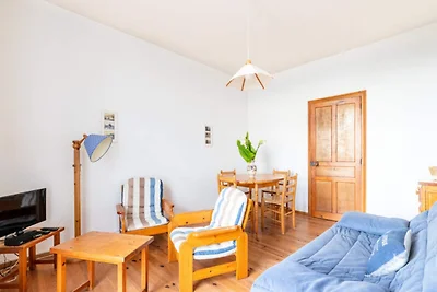 Apartment in Pléneuf mit Meerblick