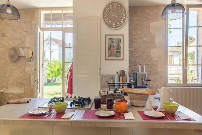 Spaziosa casa vacanze con piscina privata