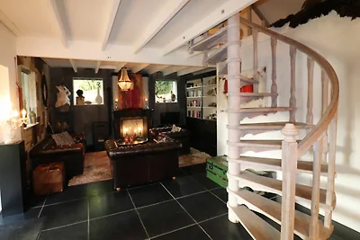 Agriturismo moderno e arredato con gusto in u...