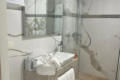 Villa Marija - Five Bedroom Villa with Terrac...