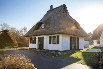 Casa con tetto di paglia sul Bodden con sauna